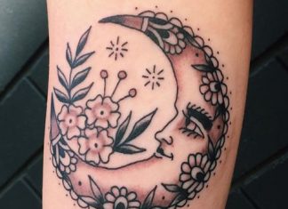 Hold tetoválás