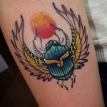 Szkarabeusz tetoválás